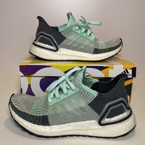 Adidas ultra boost in ice mint